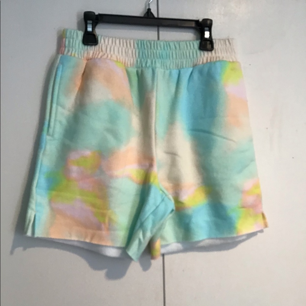 Tie- die girls shorts!